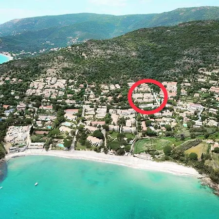 Jardin 4 Pers Piscine Daire *